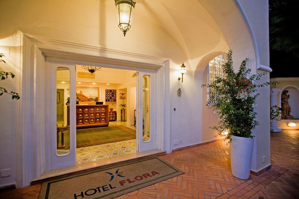 מלון קאפרי Sina Flora מראה חיצוני תמונה